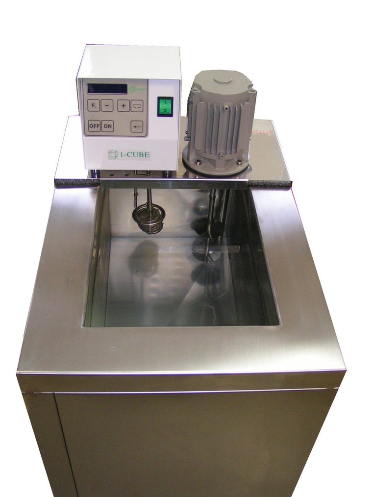 Laboratorní termostaty a cirkulátory